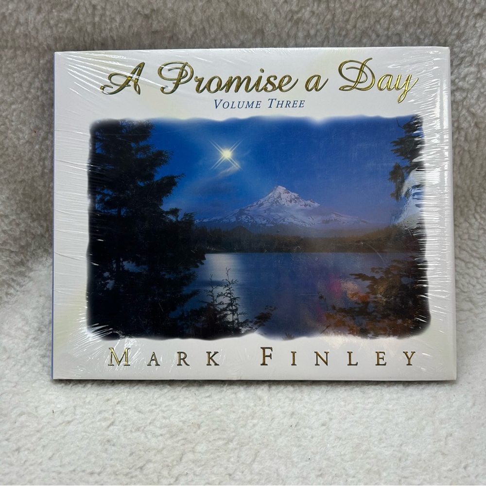 A Promises a Day volume 3 sealed hardcover book 11" Promises of Peace